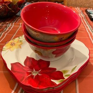The Pioneer Woman Poinsettia Dishes